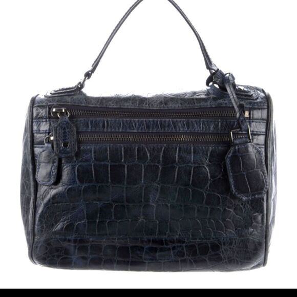 NWOT Alice + Olivia distressed Leather Bag EXCELLENT QUALITY - Picture 2 of 16